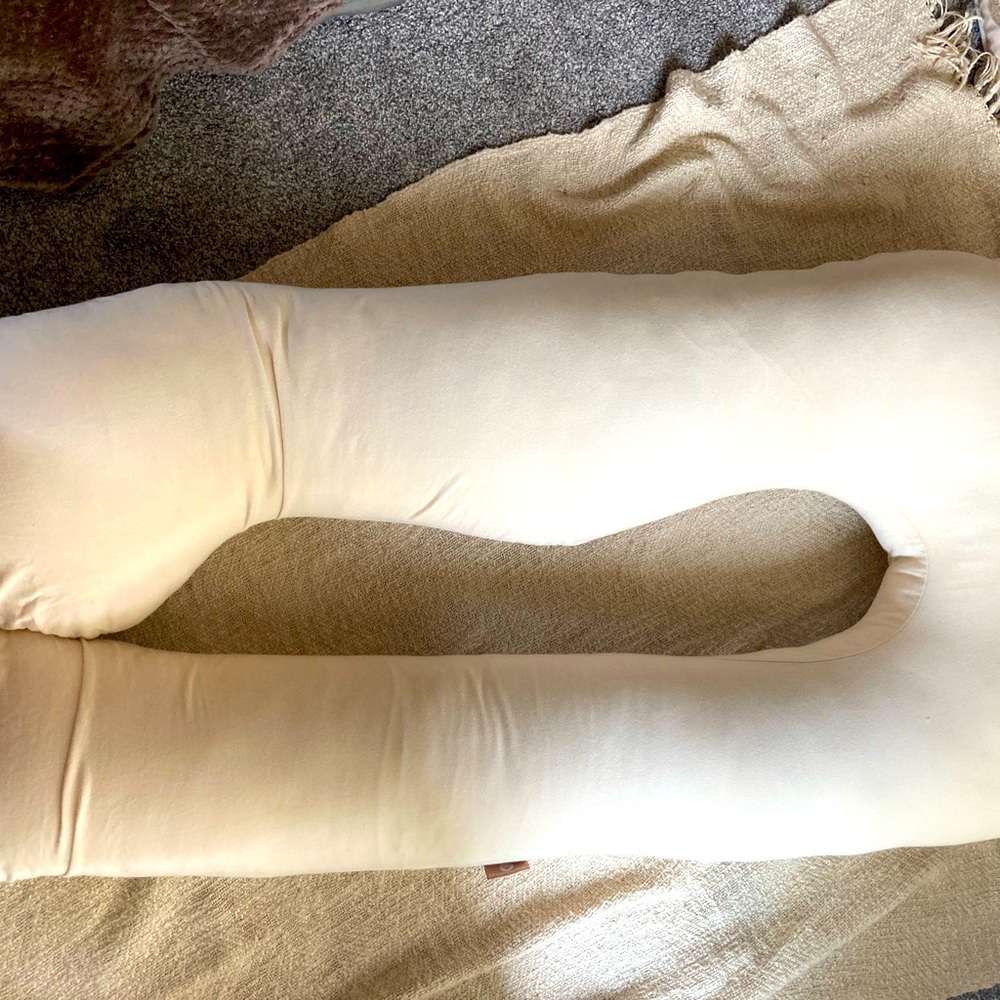Pregnancy pillow